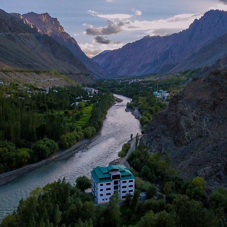 Hotel Chhutuk Heights Kargil Exterior photo